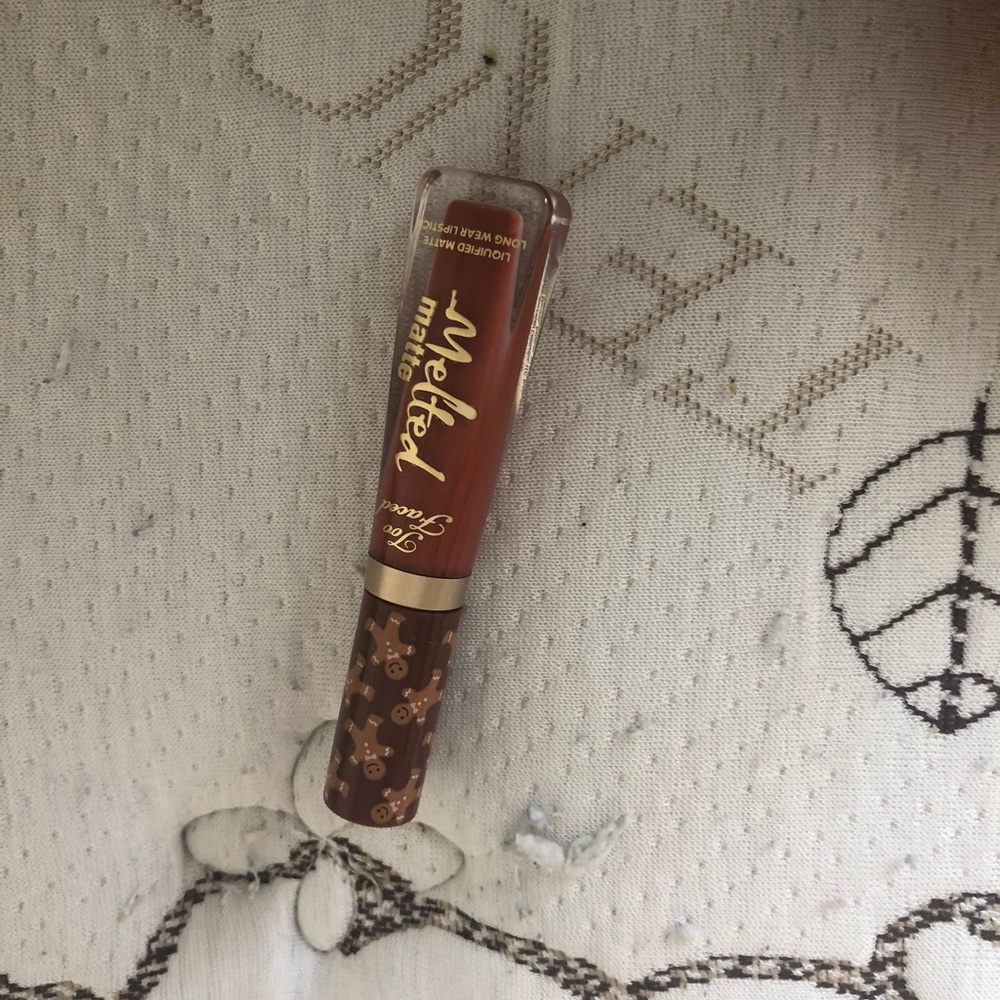 Too faced melted matte gingerbread